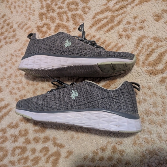 Polo Gray Knit Sneakers Size 8 - Picture 6 of 6